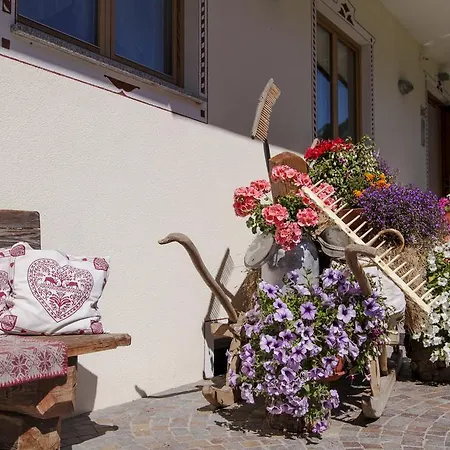 Garnì Prà Fiorì Hotel 3*