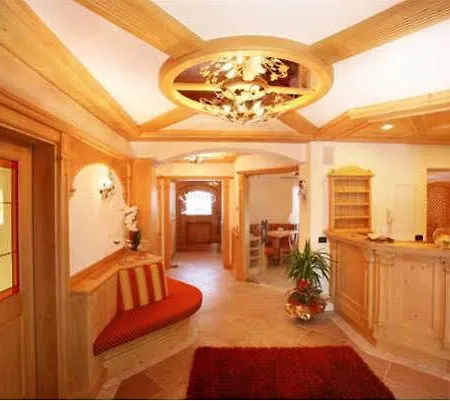 Garni Pra Fiori Hotel 3*